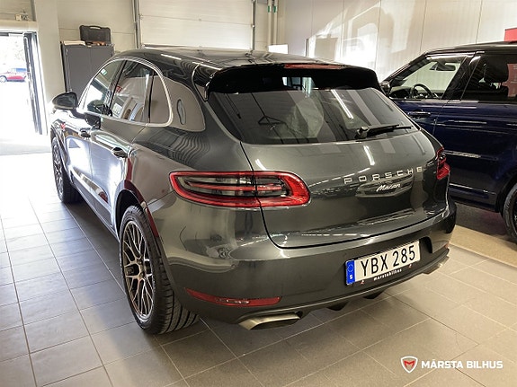 Porsche Macan 4 of 20