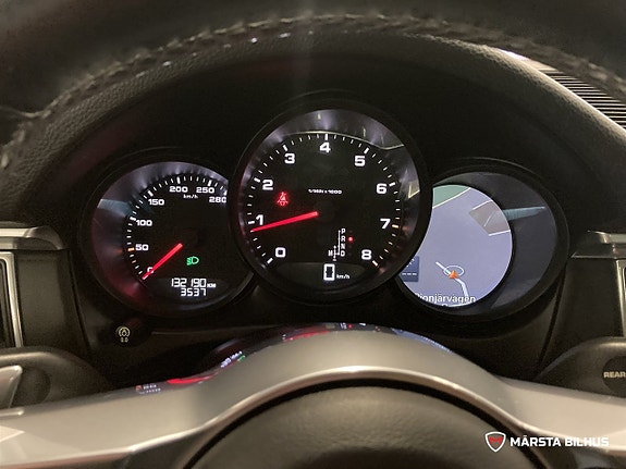 Porsche Macan 20 of 20