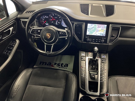 Porsche Macan 14 of 20