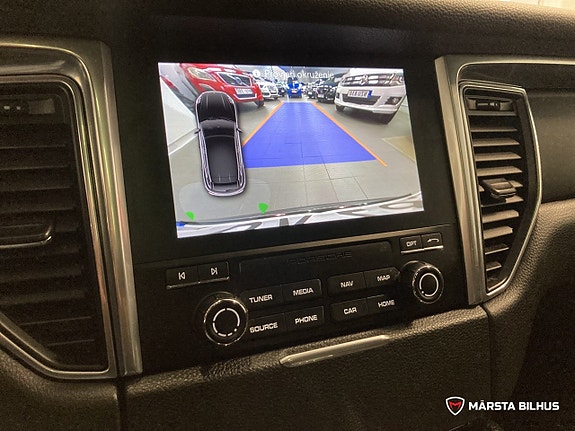 Porsche Macan 17 of 20
