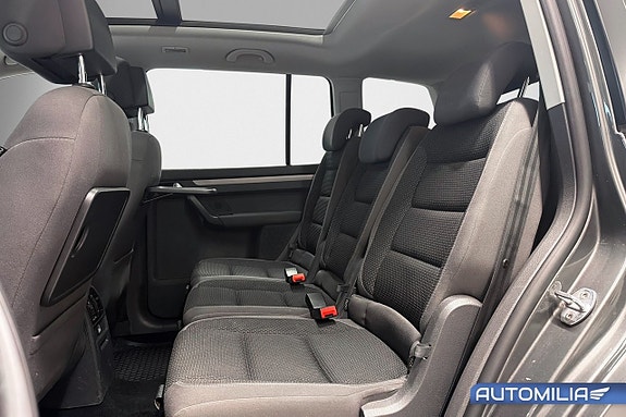 Volkswagen Touran 5 of 17