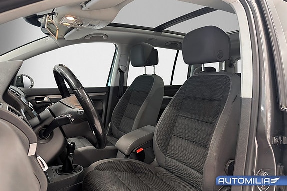 Volkswagen Touran 6 of 17
