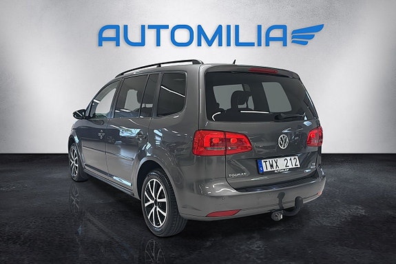 Volkswagen Touran 12 of 17