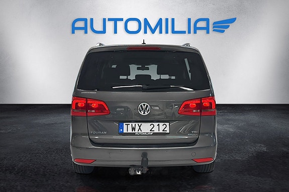 Volkswagen Touran 13 of 17