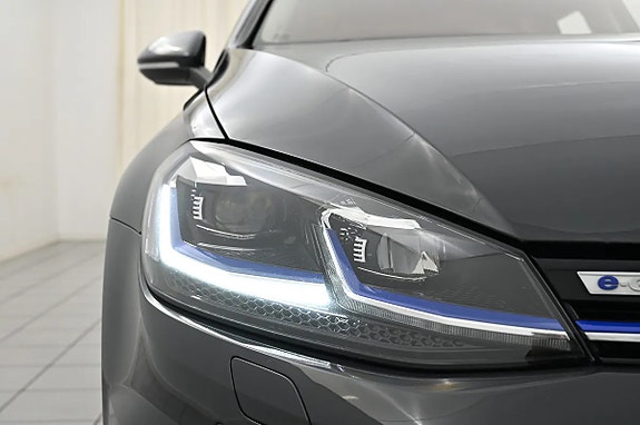 Volkswagen Golf VII 13 of 14