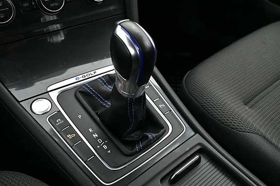 Volkswagen Golf VII 7 of 14