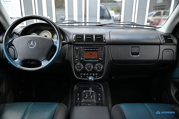 Mercedes-Benz ML55 15 of 24