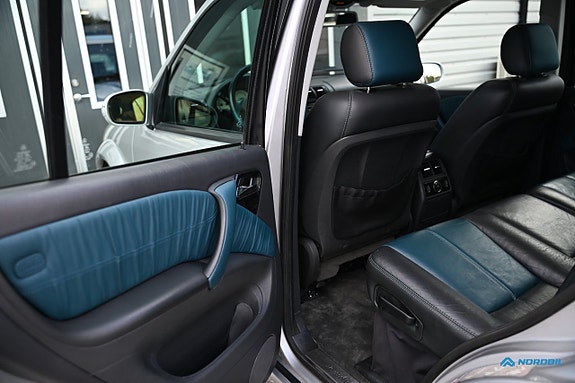 Mercedes-Benz ML55 22 of 24