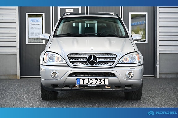 Mercedes-Benz ML55 4 of 24