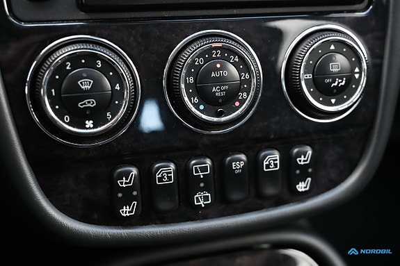 Mercedes-Benz ML55 13 of 24
