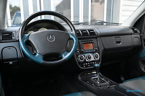 Mercedes-Benz ML55 11 of 24