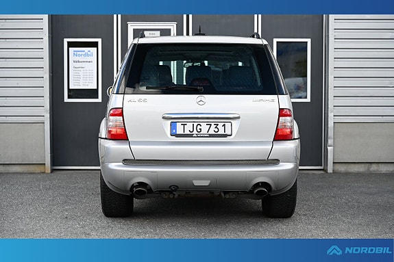 Mercedes-Benz ML55 5 of 24