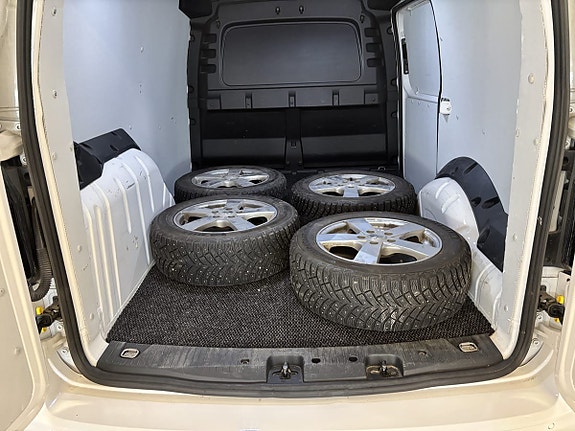Volkswagen Caddy Maxi 11 of 14