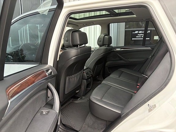 BMW X5 13 of 21