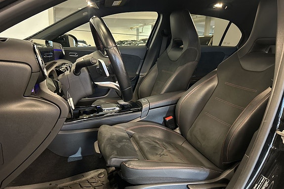 Mercedes-Benz A180 13 of 30