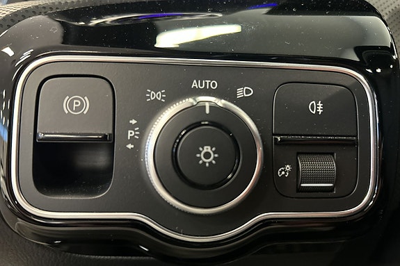Mercedes-Benz A180 24 of 30