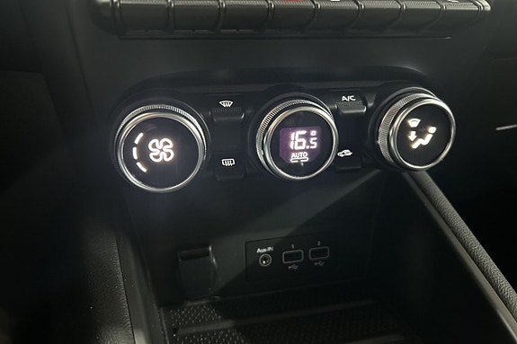 Renault Captur 13 of 30