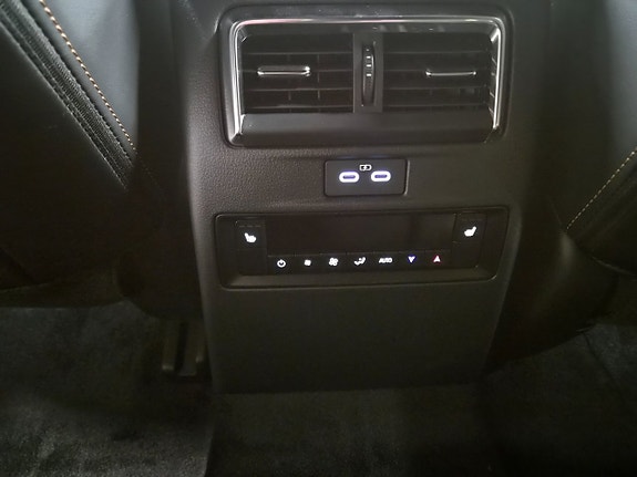 Mazda CX-80 12 of 17