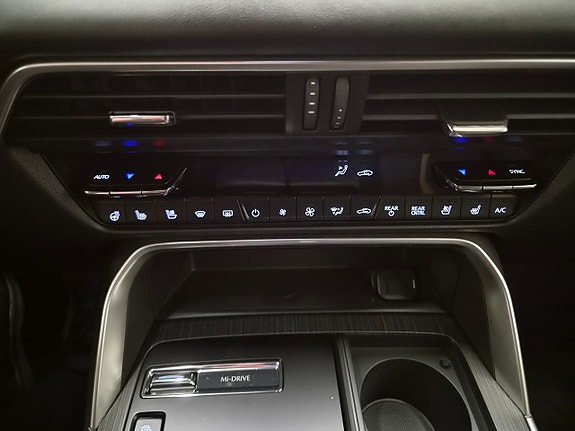 Mazda CX-80 10 of 17