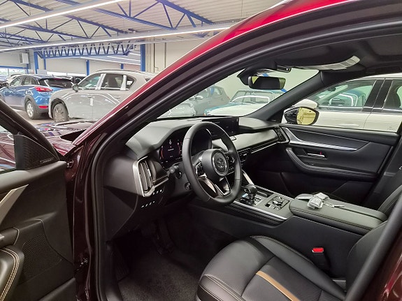 Mazda CX-80 7 of 17