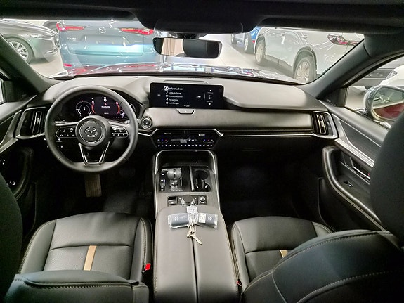 Mazda CX-80 8 of 17