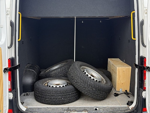 Volkswagen Crafter 35 12 of 27