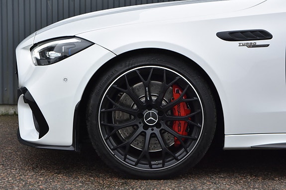 Mercedes-Benz C63 5 of 24