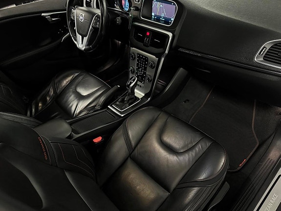 Volvo V40 Cross Country 16 of 21