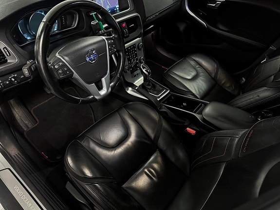 Volvo V40 Cross Country 13 of 21