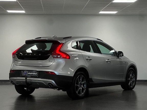 Volvo V40 Cross Country 5 of 21