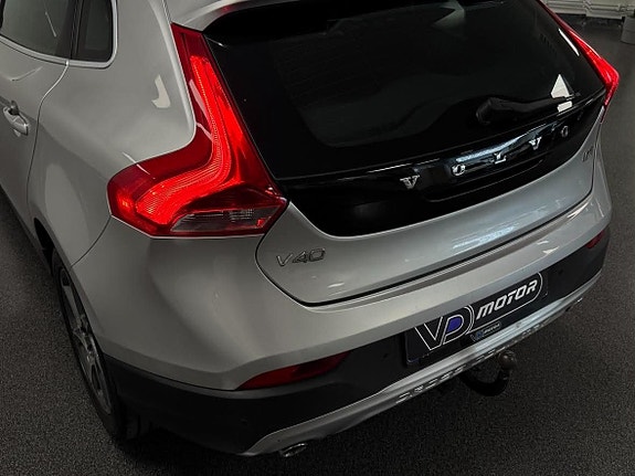 Volvo V40 Cross Country 6 of 21