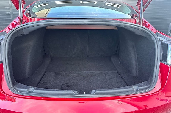 Tesla Model 3 16 of 21
