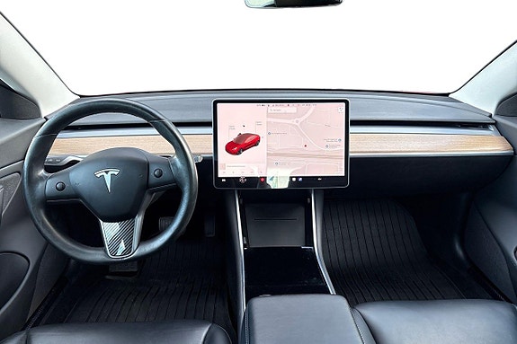 Tesla Model 3 11 of 21