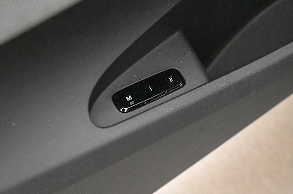 Polestar 2 10 of 27