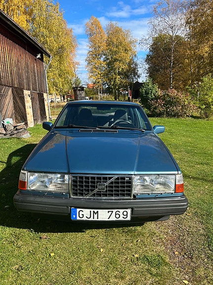 Volvo 940 2 of 13