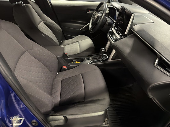 Toyota Corolla Cross 23 of 25