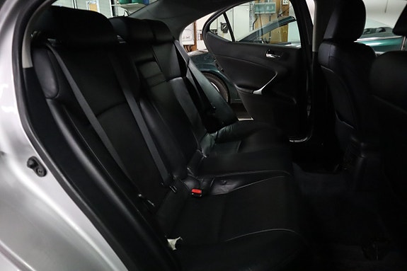 LEXUS IS250 250 2.5 208 ch V6 BVA - CUIR INTÉGRAL - 196000 km