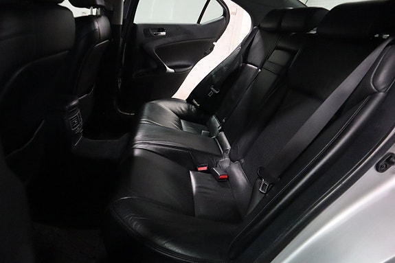 LEXUS IS250 250 2.5 208 ch V6 BVA - CUIR INTÉGRAL - 196000 km