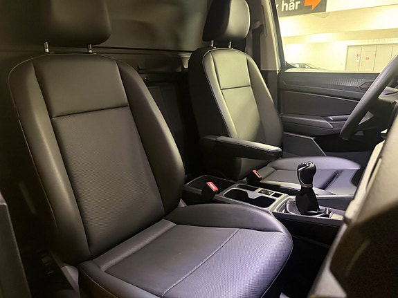 Volkswagen Caddy 19 of 21