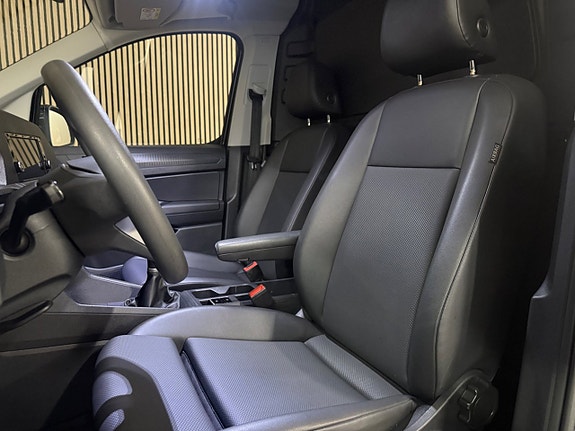 Volkswagen Caddy 12 of 21