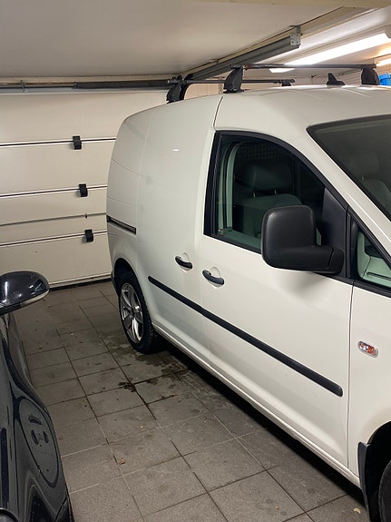 Volkswagen Caddy 2 of 4