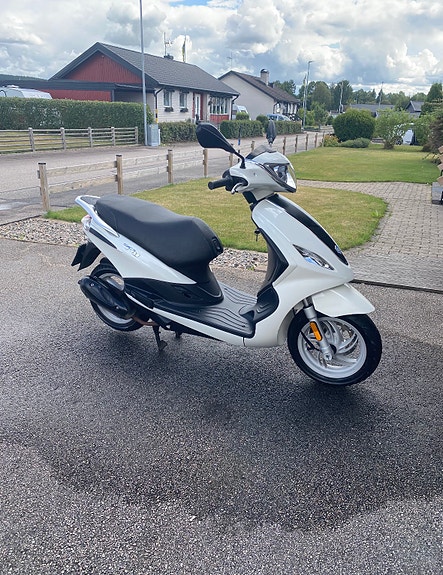 Piaggio C52 6 of 8