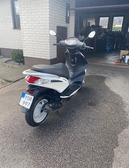 Piaggio C52 3 of 8