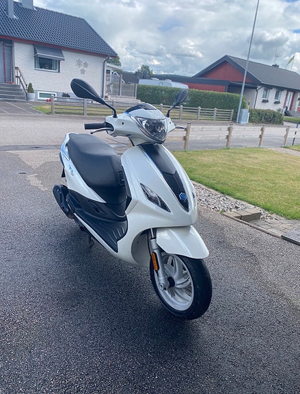 Piaggio C52 4 of 8