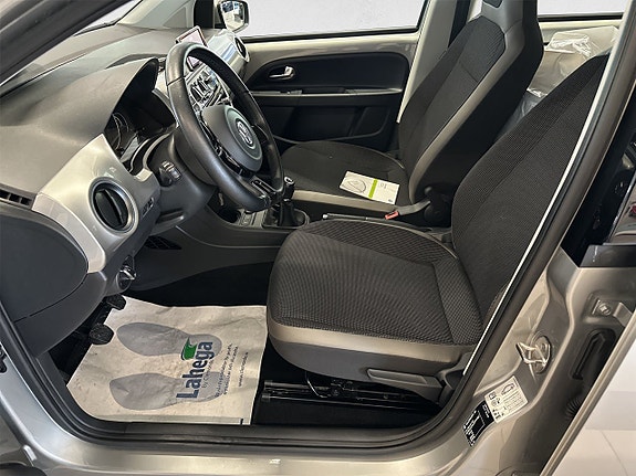 Volkswagen UP! 10 of 16