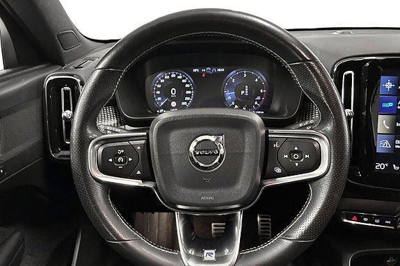Volvo XC40 12 of 27