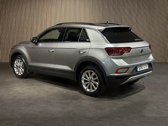 Volkswagen T-Roc 6 of 27