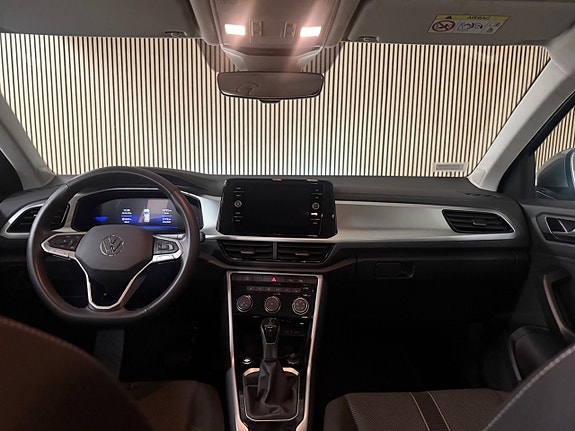 Volkswagen T-Roc 14 of 27