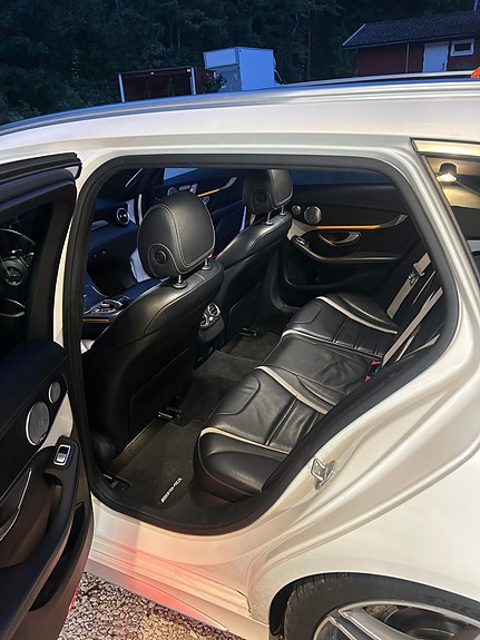 Mercedes-Benz C63 8 of 8
