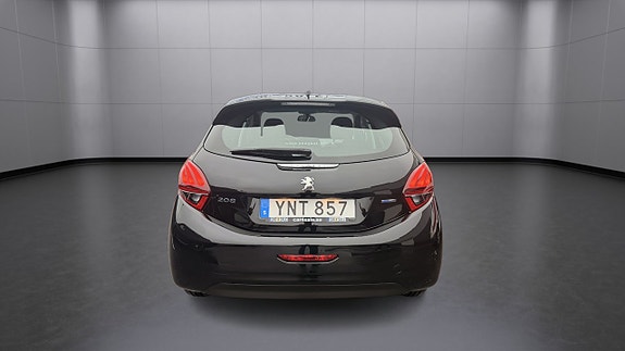 Peugeot 208 8 of 21